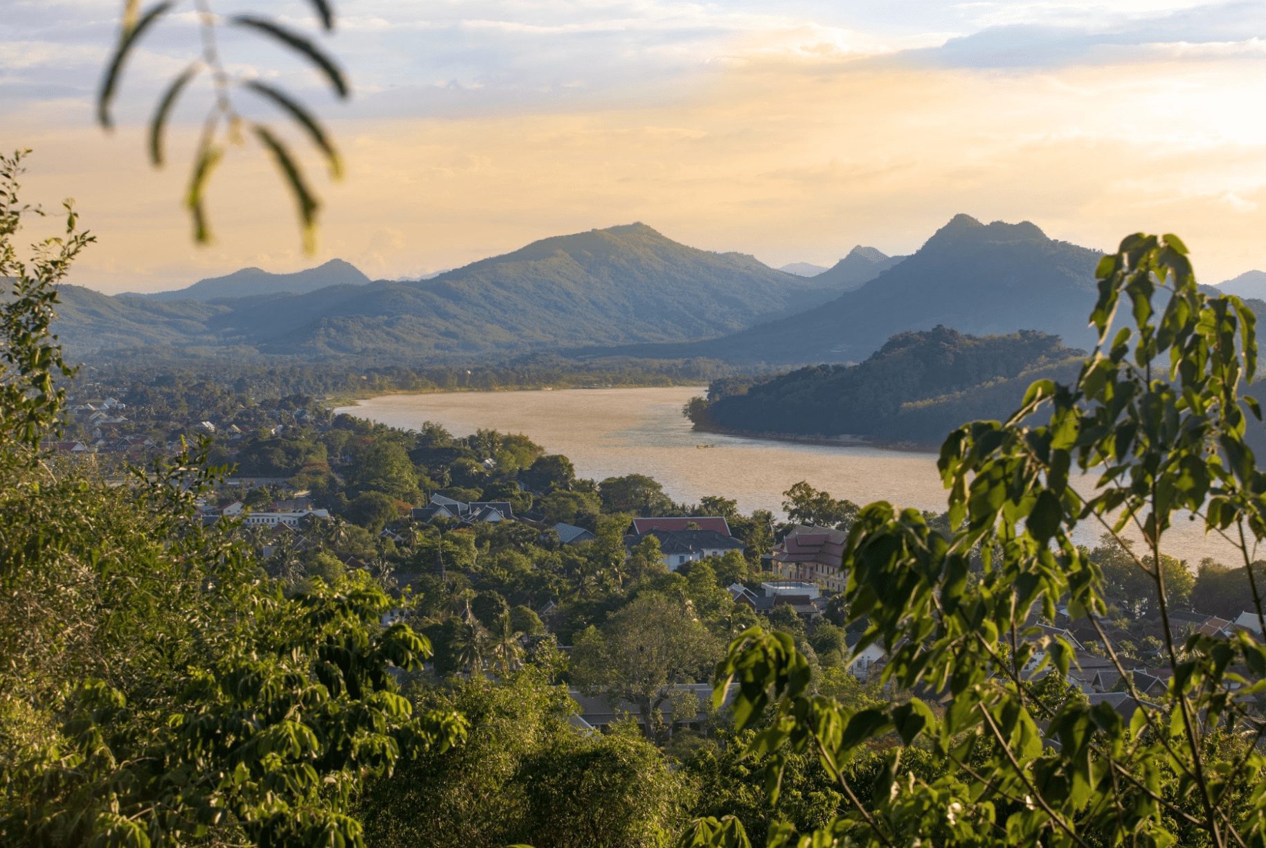 trải nghiệm thành phố Luang Prabang 